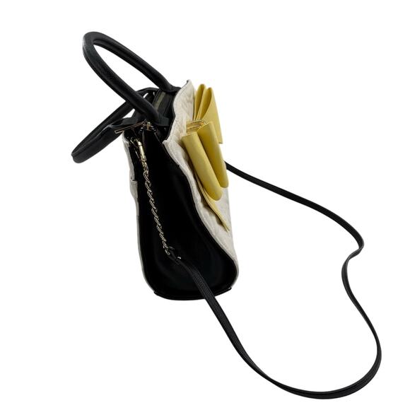 Betsey Johnson Faux Leather Quilted Big Bow Gold Hardware Purse Removable Strap - Picture 5 of 15